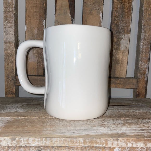 Rae Dunn ☘️KISS ME☘️ mug - Picture 2 of 3